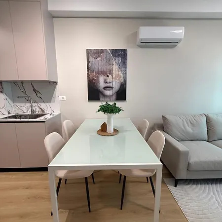 Cozy Ali Demi Tirana